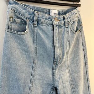 Women's Light Blue Wash Jeans, Size S, very good condition.